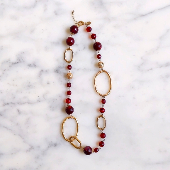 Express Multiple Shapes/Sizes/Materials Chained Necklace. - Picture 1 of 3